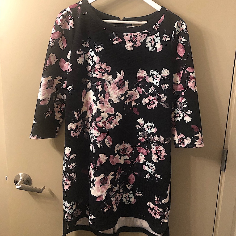 Nordstrom long sleeve black floral dress, Size Large. Zipper down the back